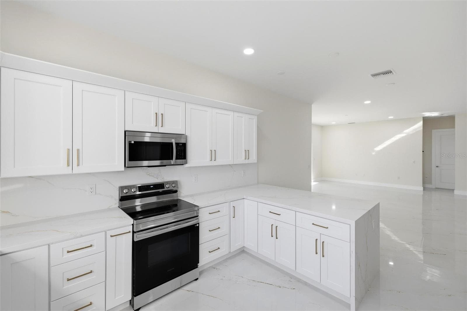 Single Family Residence at 23 WREN DR, PLACIDA, photo 14 of 81