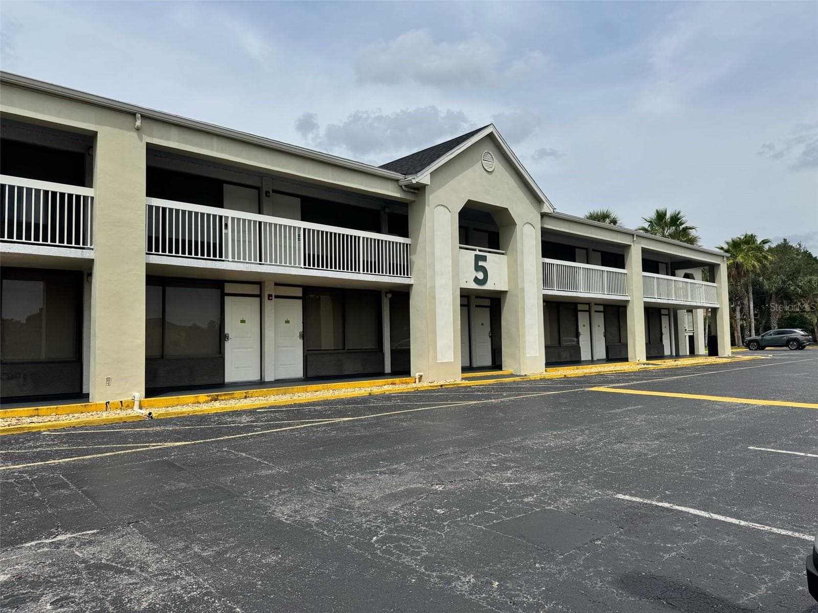 5245 W IRLO BRONSON MEMORIAL HWY #276