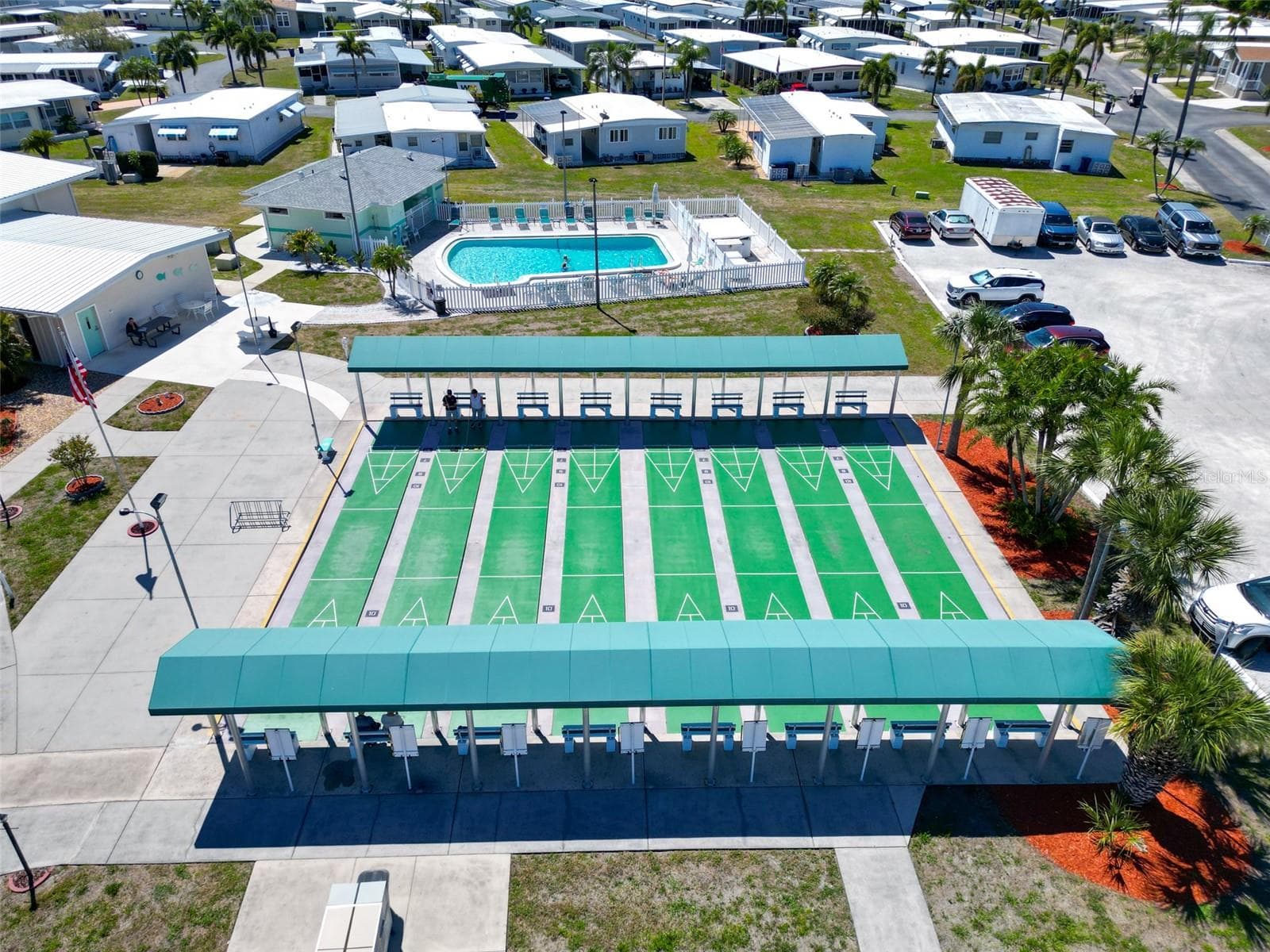 Shuffleboard - 5509 BERMUDA CT, BRADENTON