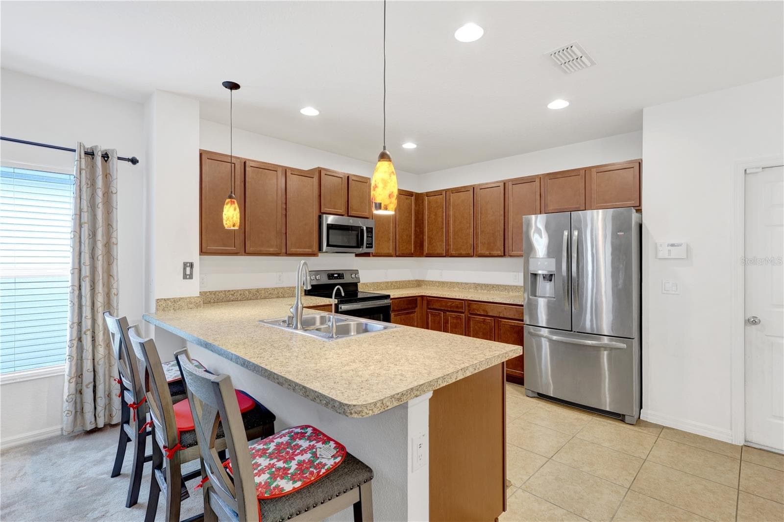Single Family Residence at 4817 MARCOS CIR, KISSIMMEE, photo 4 of 27