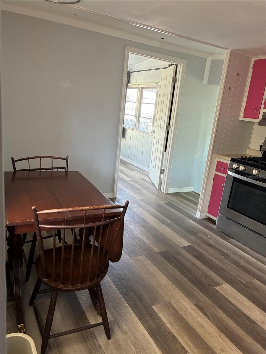 Dine in Area - 3896 PICCIOLA RD #213, FRUITLAND PARK