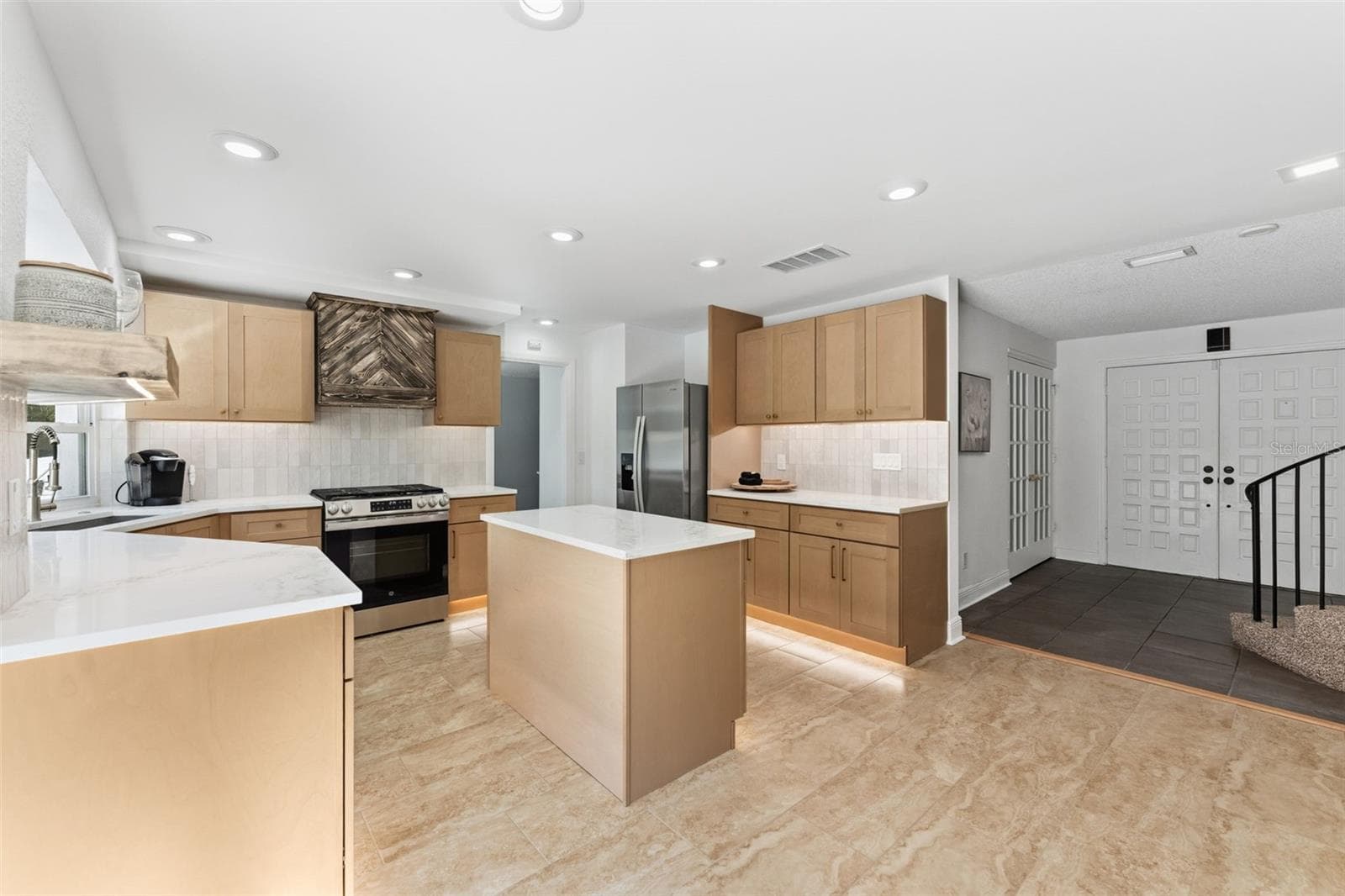 Single Family Residence at 1584 OAK LANE, CLEARWATER, photo 11 of 67