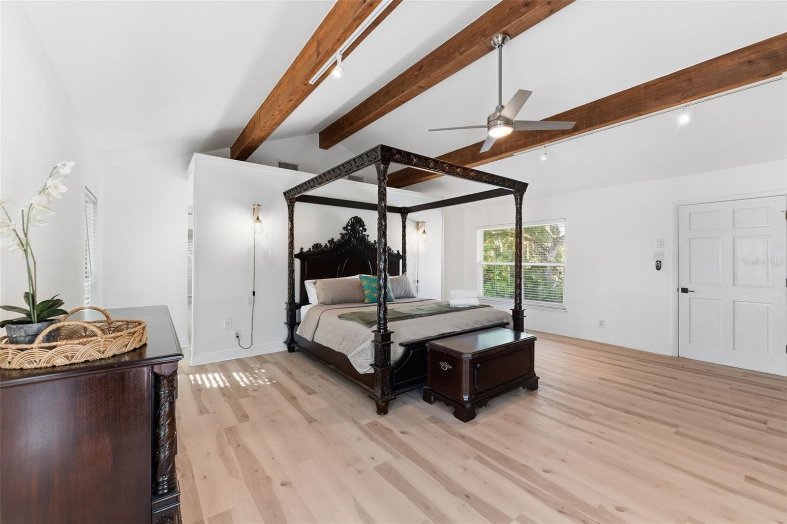 Single Family Residence at 1584 OAK LANE, CLEARWATER, photo 22 of 67