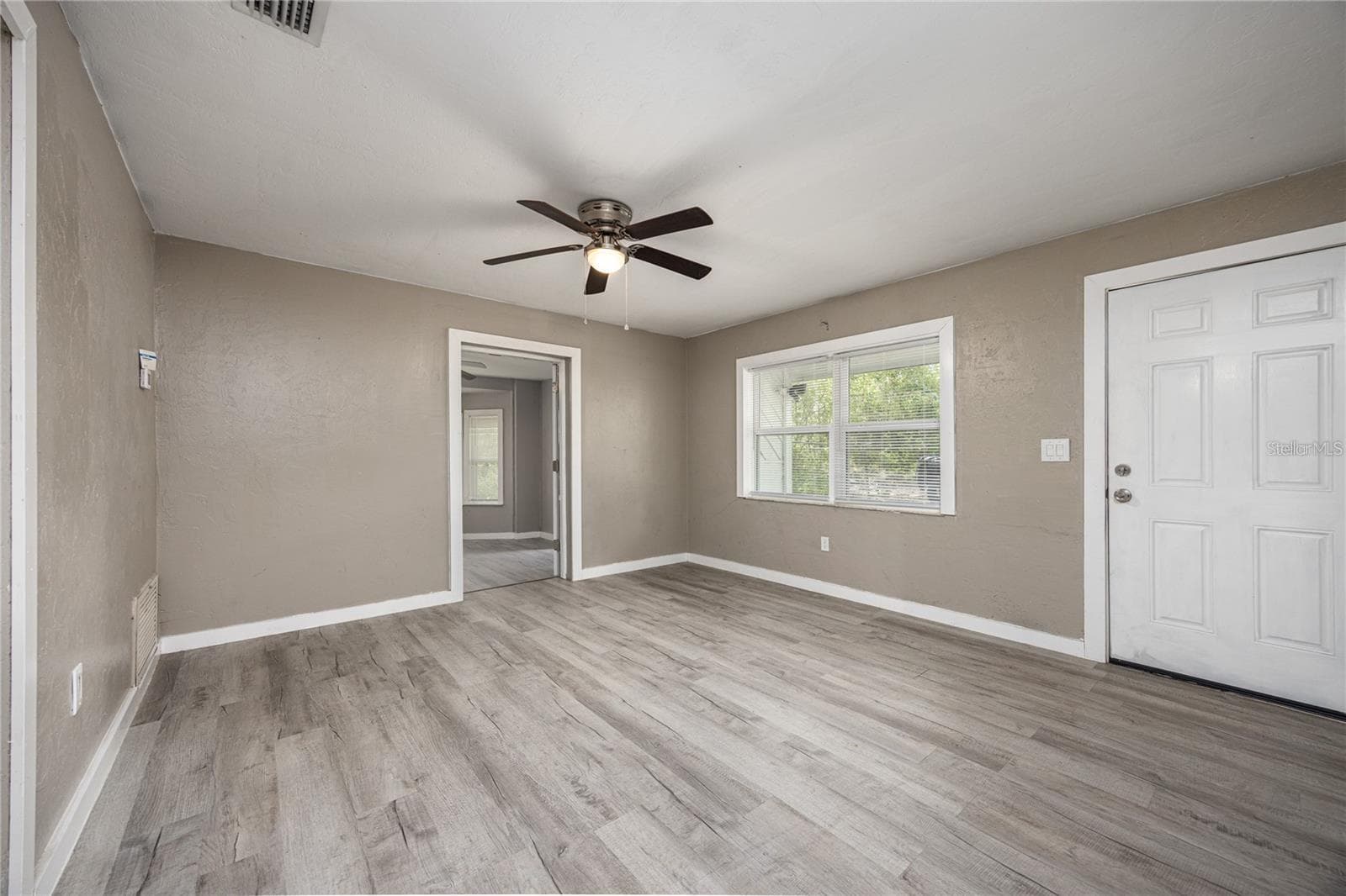 Single Family Residence at 14637 NE 145TH AVE, WALDO, photo 10 of 37