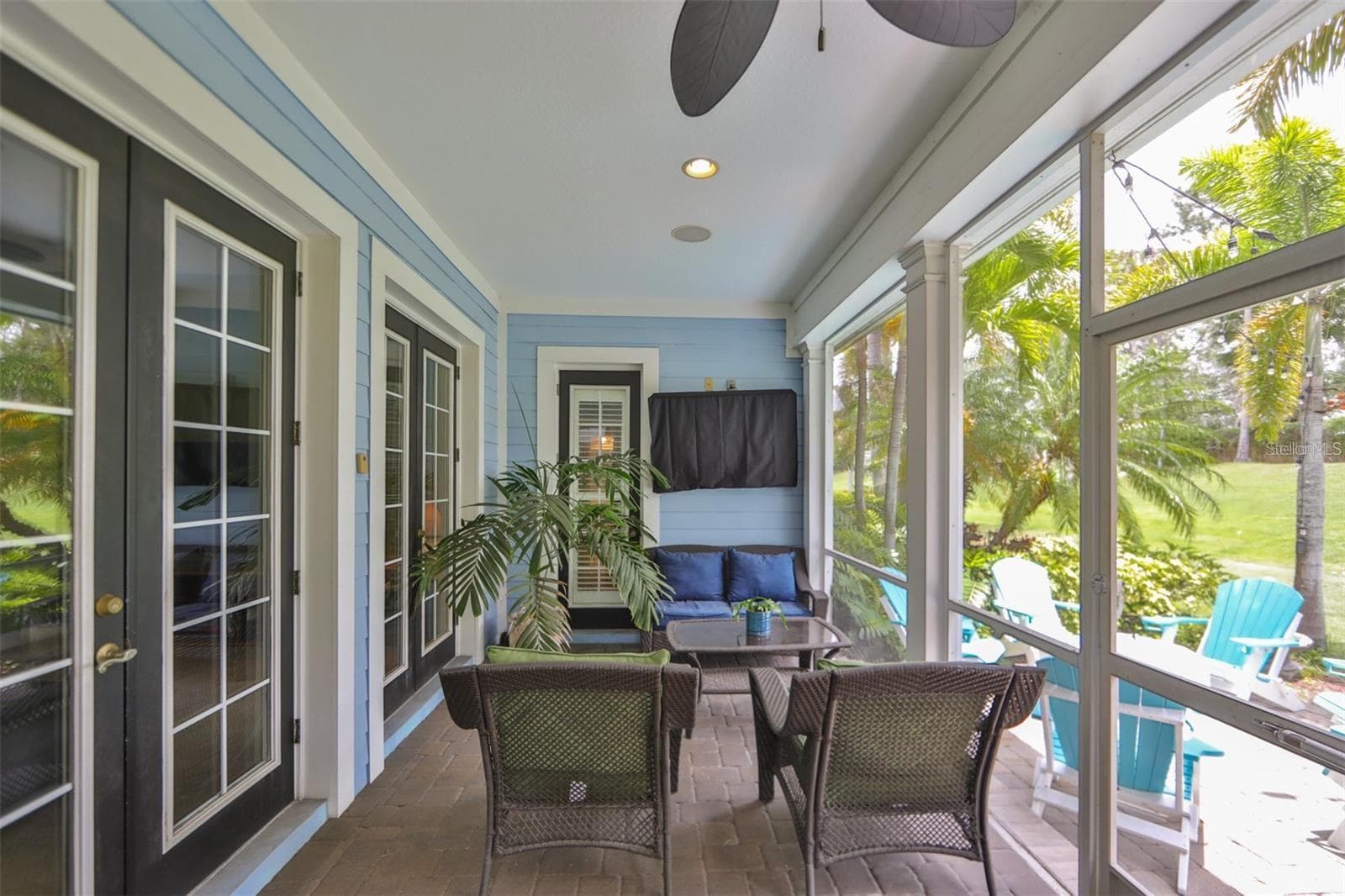 Screened lanai for indoor /outdoor living. - 416 MANNS HARBOR DR, APOLLO BEACH