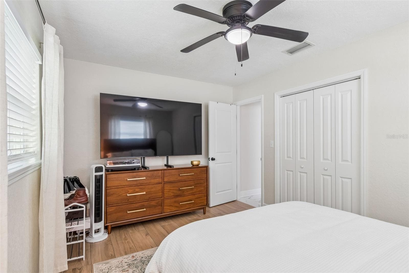 Single Family Residence at 1618 BARRY RD, CLEARWATER, photo 27 of 55