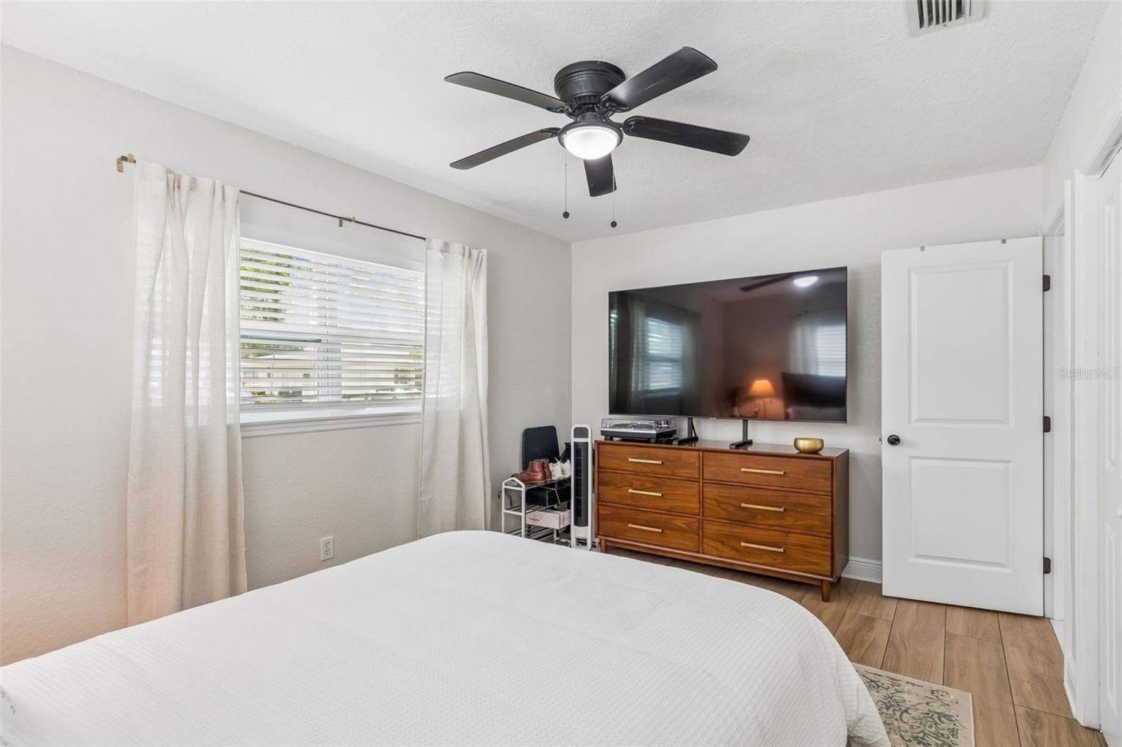 Single Family Residence at 1618 BARRY RD, CLEARWATER, photo 29 of 55