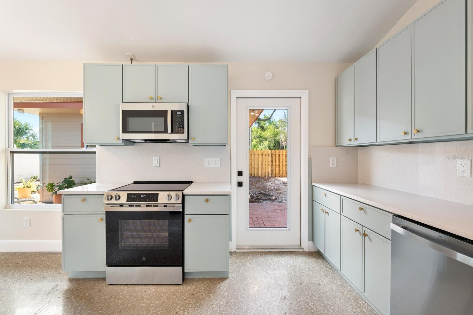 Single Family Residence at 419 64TH AVE S, ST PETERSBURG, photo 15 of 48