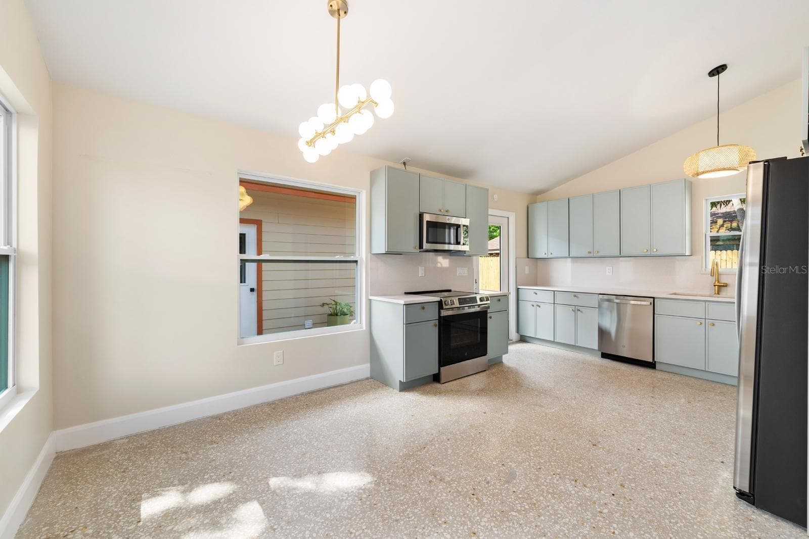 Single Family Residence at 419 64TH AVE S, ST PETERSBURG, photo 16 of 48