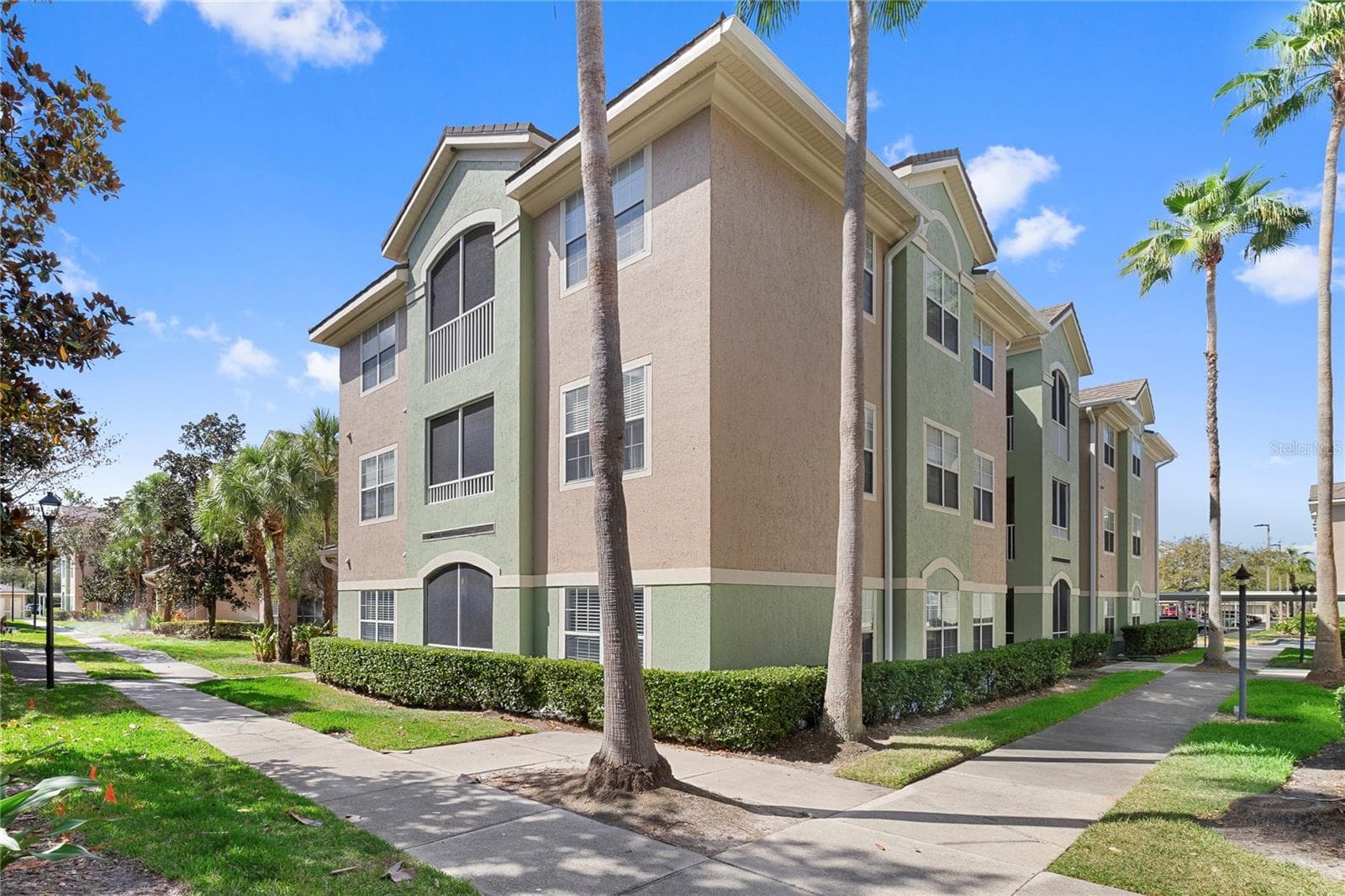 4833 CYPRESS WOODS DR #4114