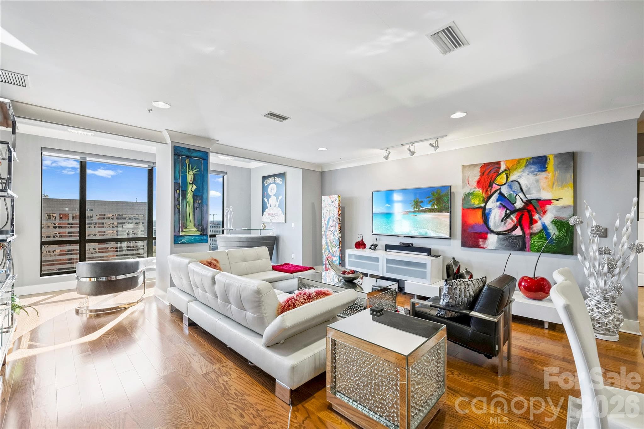 Condominium at 222 S Caldwell Street, Charlotte, photo 7 of 37