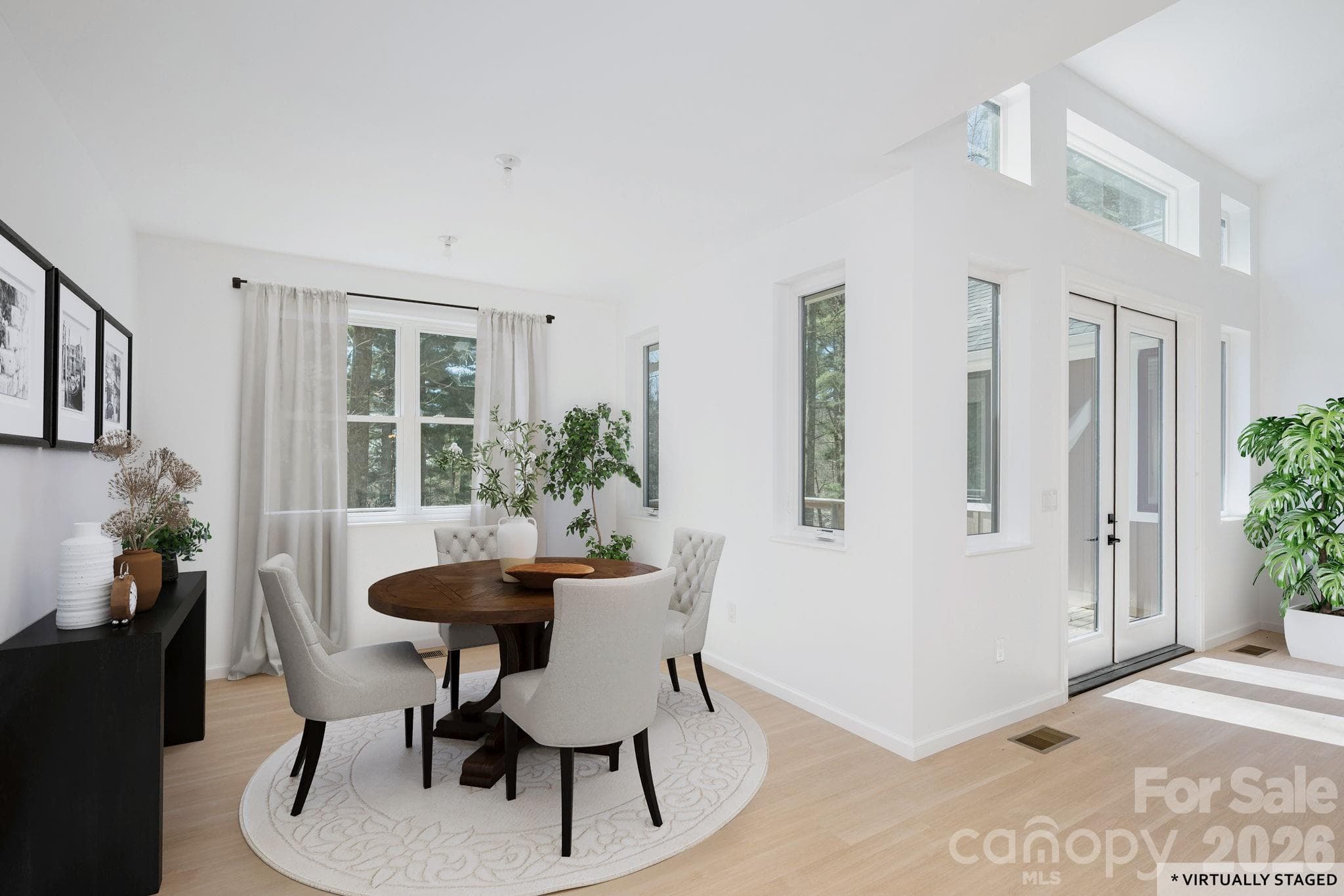 chatgpt - 654 Hollybrook Drive, Flat Rock
