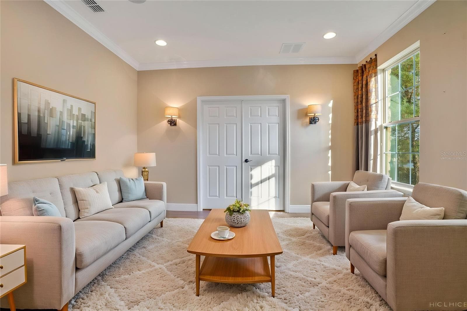 virtually staged living room - 2356 KELBROOK CT, OVIEDO