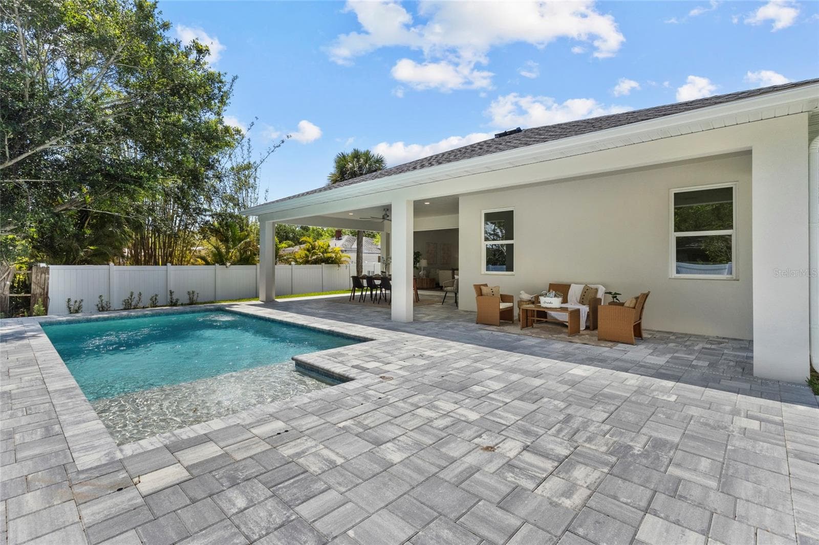 It's easy to screen in the outdoor space or put up a cage. - 217 S SHADE AVE, SARASOTA