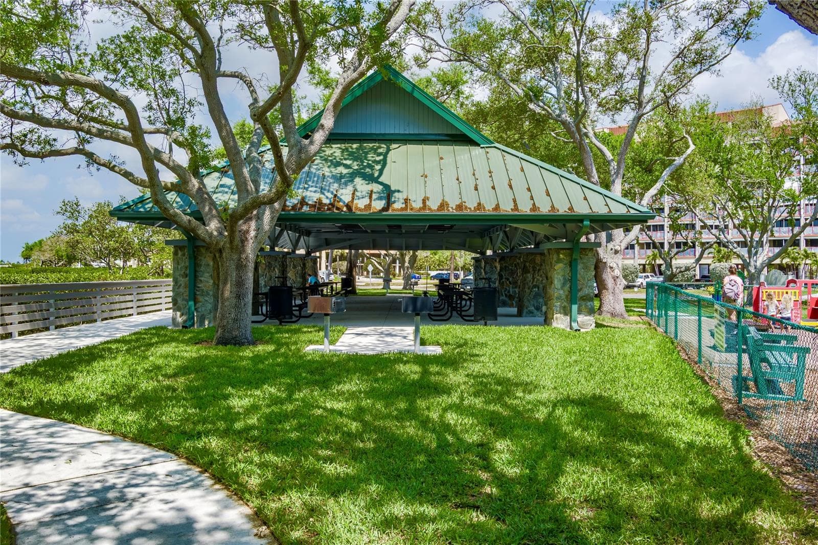 Condominium at 7001 PLACE DE LA PAIX #2A, SOUTH PASADENA, photo 41 of 44
