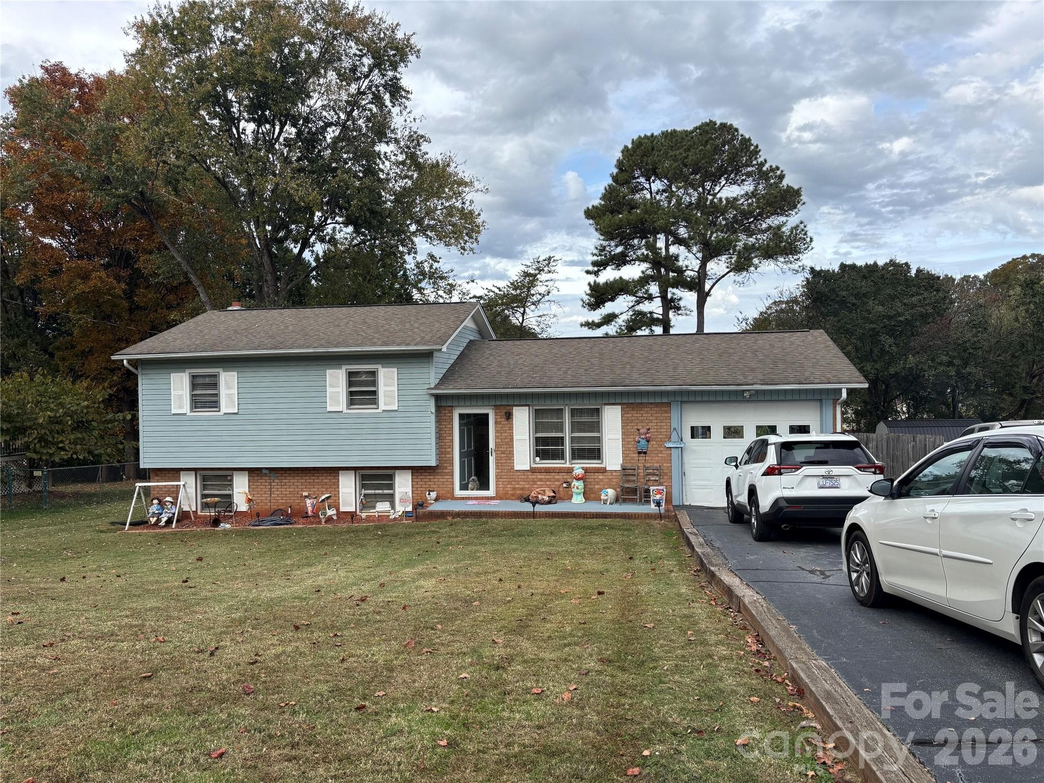 wonderfully kept one owner home, all major mechanical systems are new - Newton