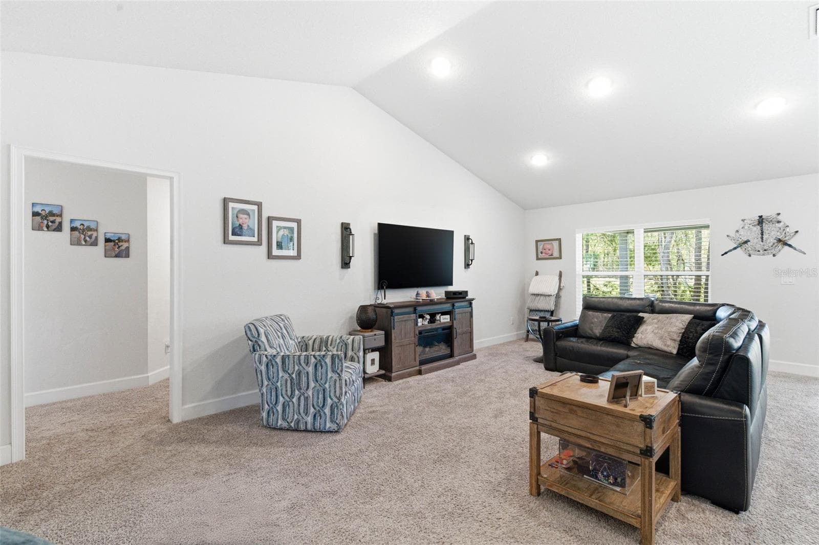 Single Family Residence at 47 VILLAGE CENTER DR, HOMOSASSA, photo 15 of 52