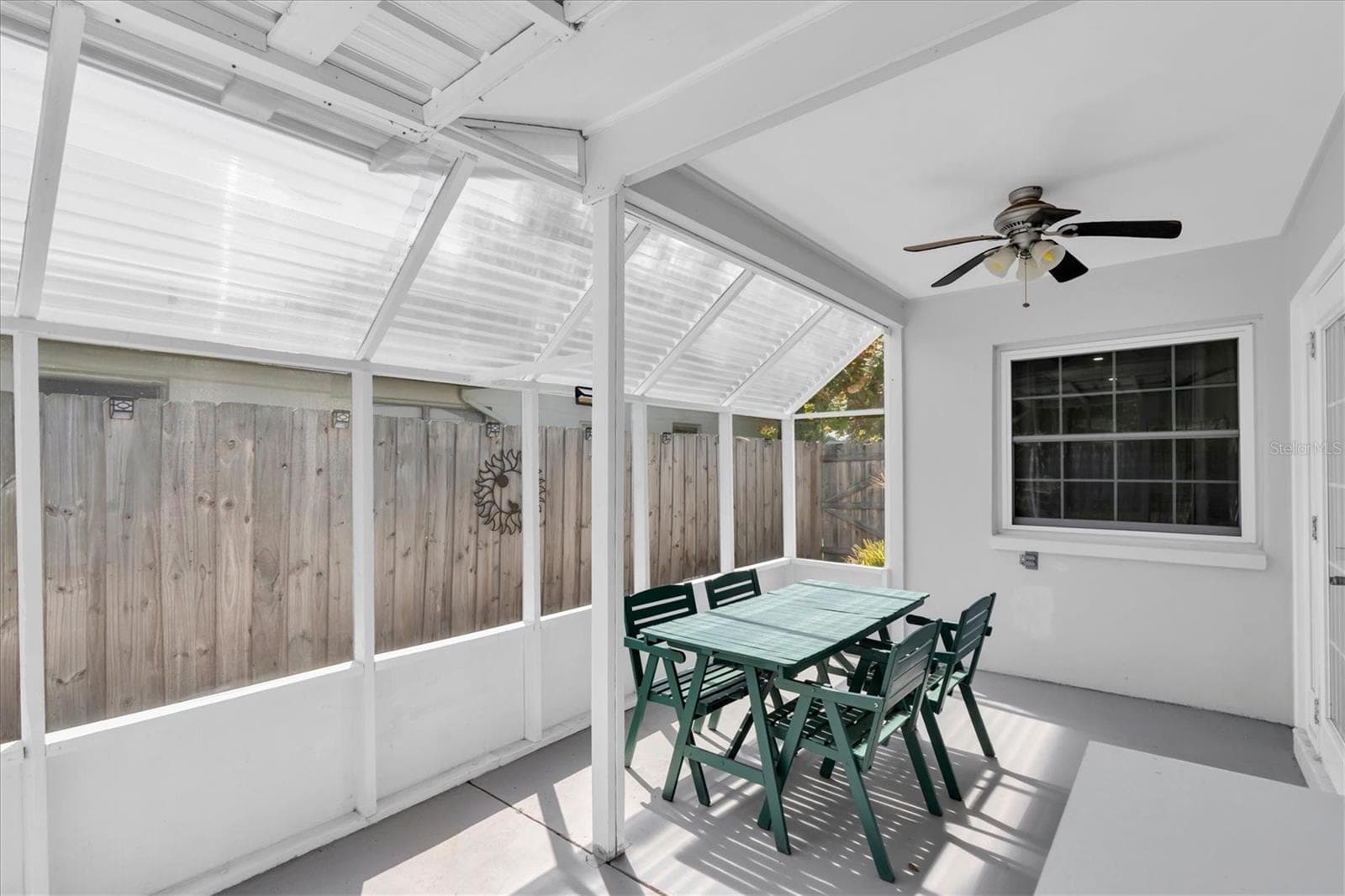 Screened in patio - 5619 DENVER ST NE, ST PETERSBURG