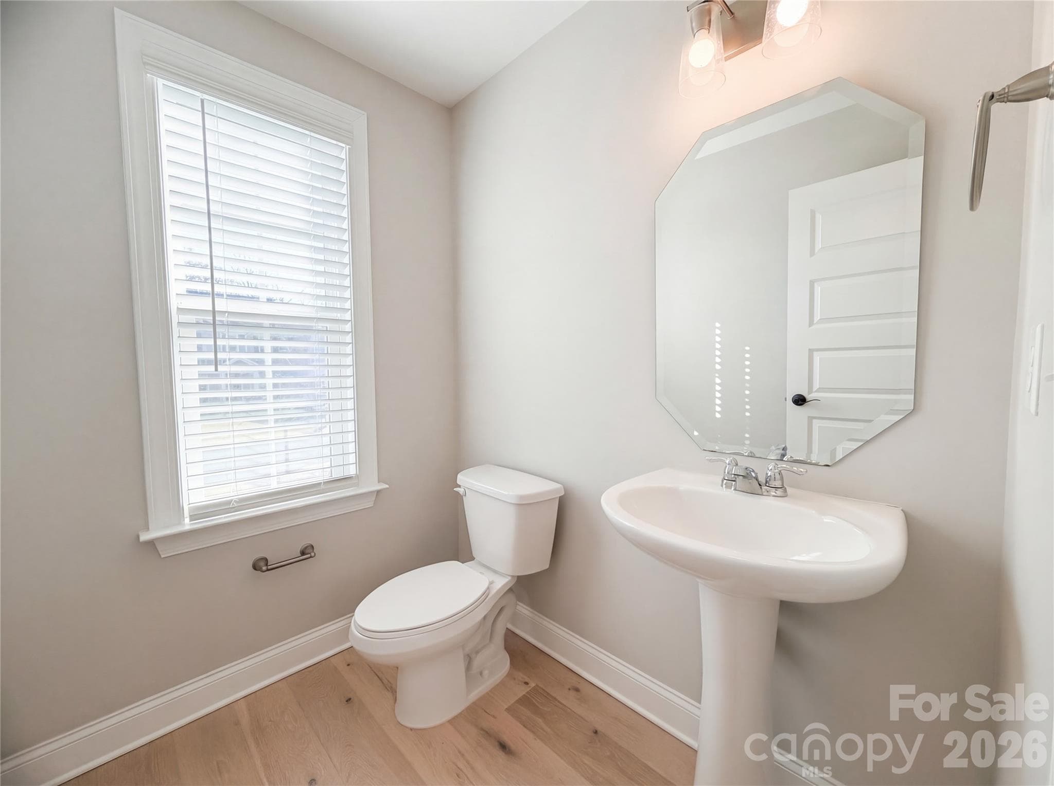Single Family Residence at 5016 Watercrest Trail, Belmont, photo 12 of 19