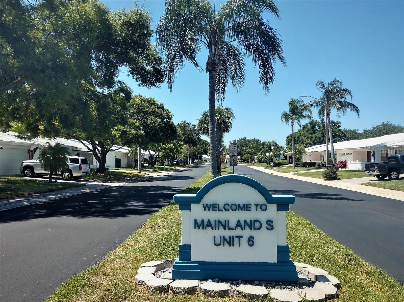 Mainlands of Tamarac Unit #6 is a well maintained, active community that offers its residents many activities and events to enhance their Florida lifestyle. - 9204 36TH WAY N #6, PINELLAS PARK