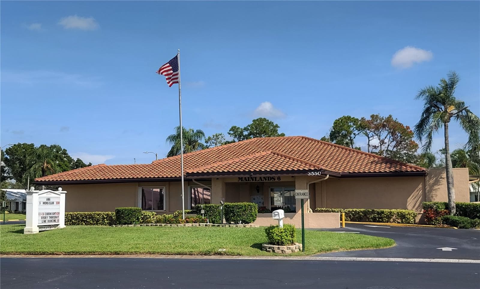Unit #6 clubhouse has many amenities and activities...shuffleboard, community pool, library, clubs, dinners, monthly pancake breakfasts, entertainment, social gatherings, seasonal parties and association meetings. - 9204 36TH WAY N #6, PINELLAS PARK