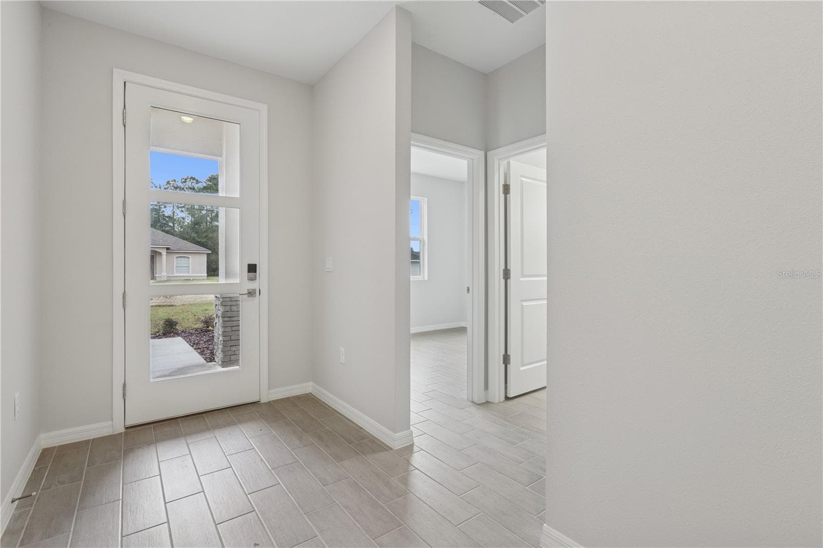 Single Family Residence at 17094 SW 20TH CT RD, OCALA, photo 6 of 12
