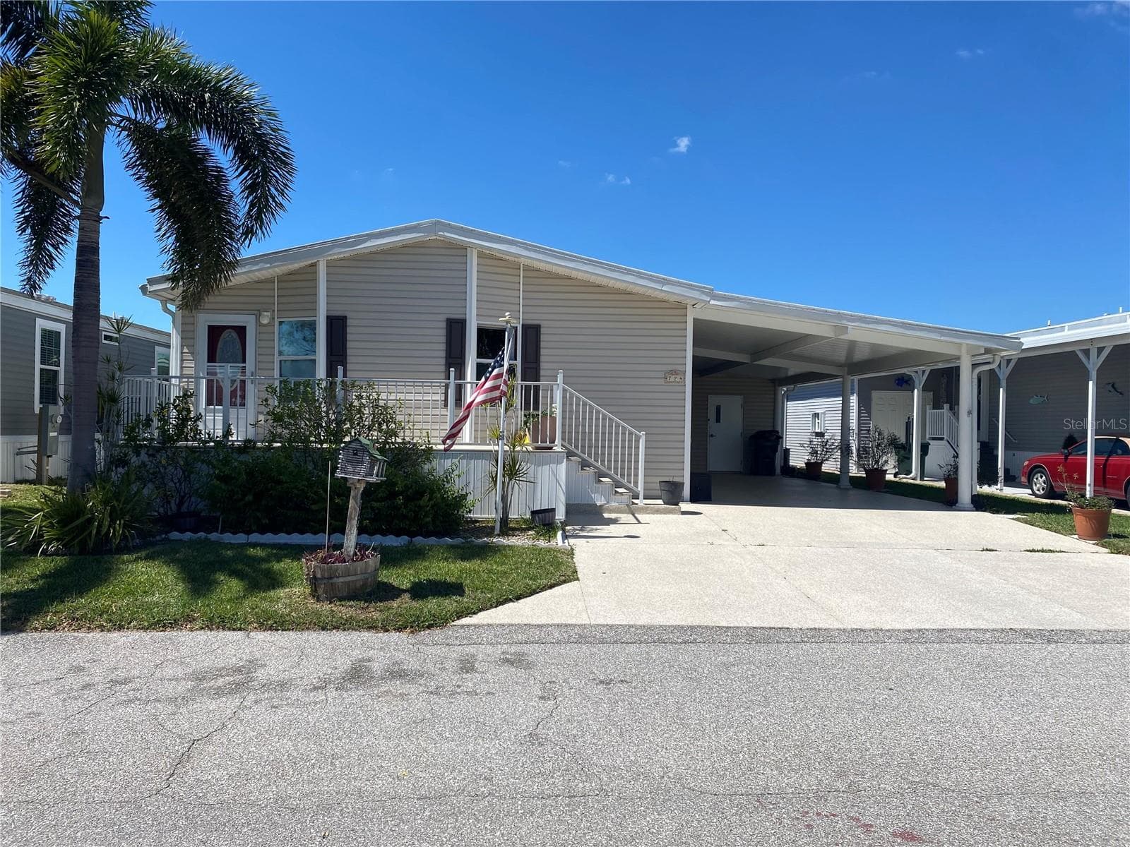 Manufactured Home at 724 BLACKBURN BLVD, NORTH PORT, photo 2 of 29