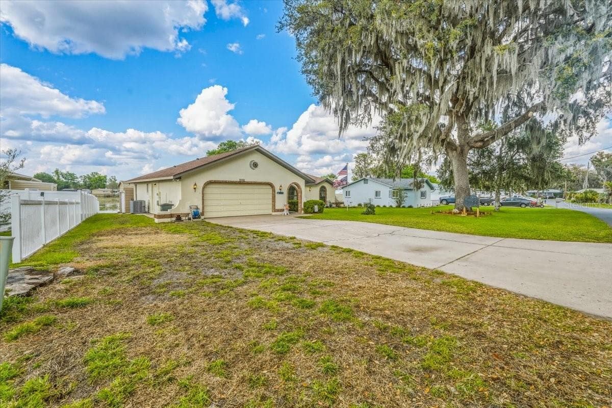 Single Family Residence at 9103 E AQUA VISTA DR, INVERNESS, photo 34 of 65