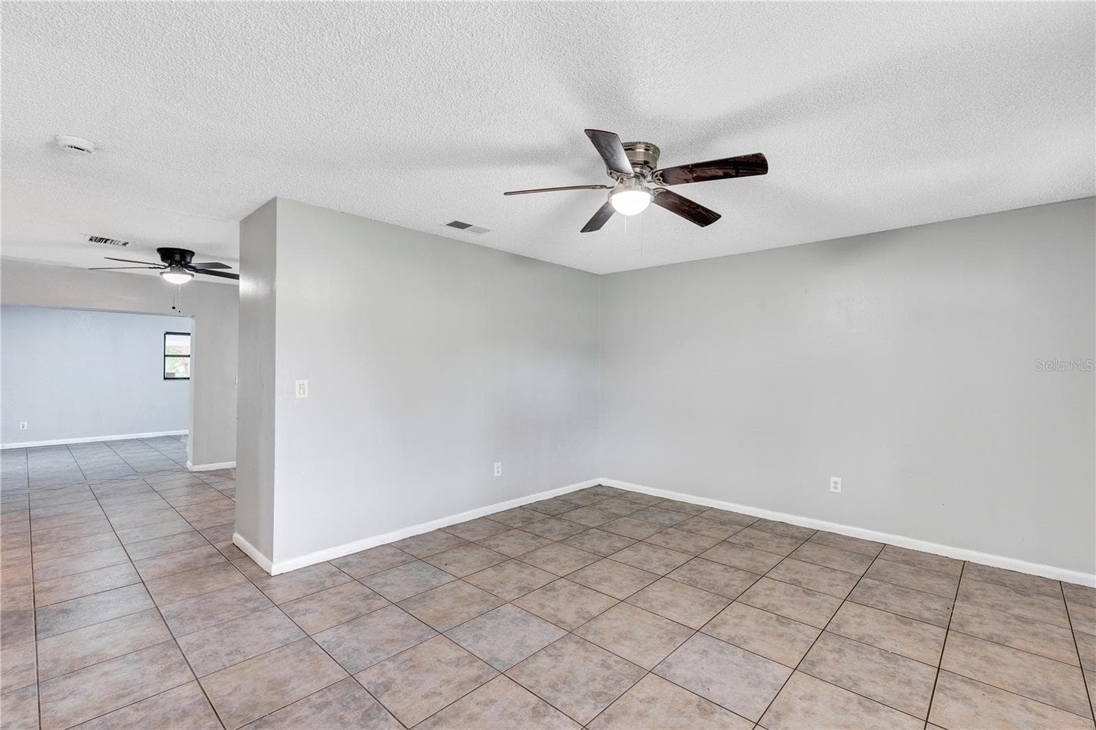 Single Family Residence at 7900 TOLEDO ST, ORLANDO, photo 6 of 32
