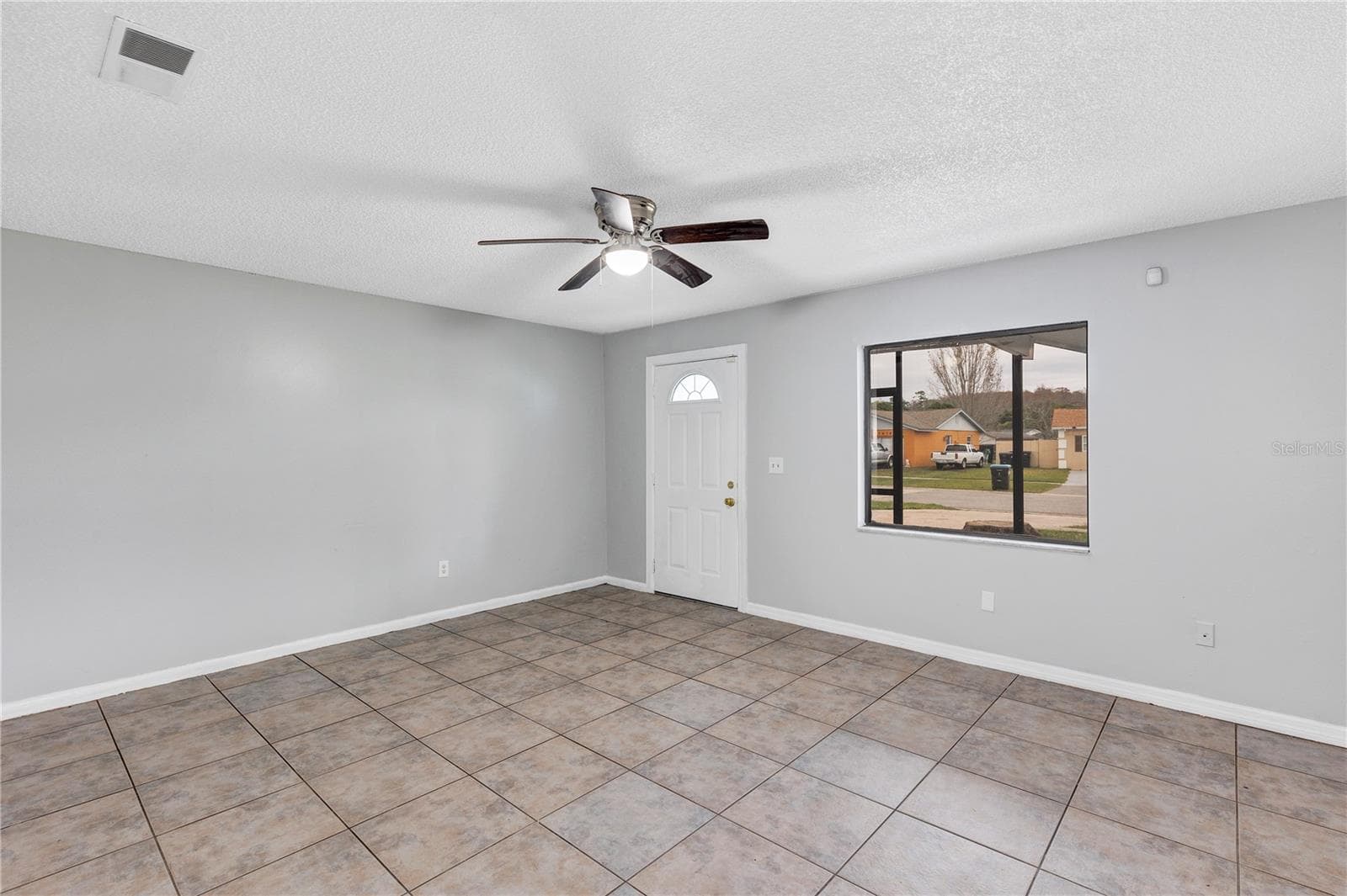 Single Family Residence at 7900 TOLEDO ST, ORLANDO, photo 7 of 32