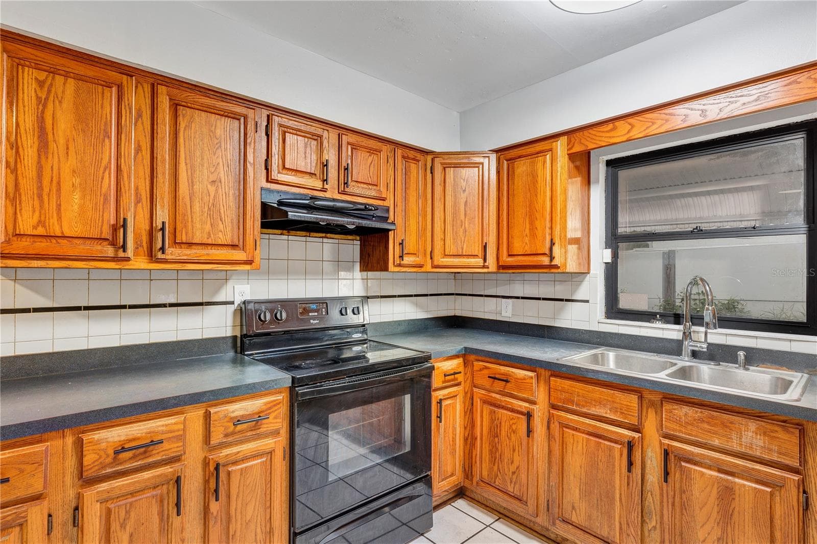 Single Family Residence at 7900 TOLEDO ST, ORLANDO, photo 13 of 32