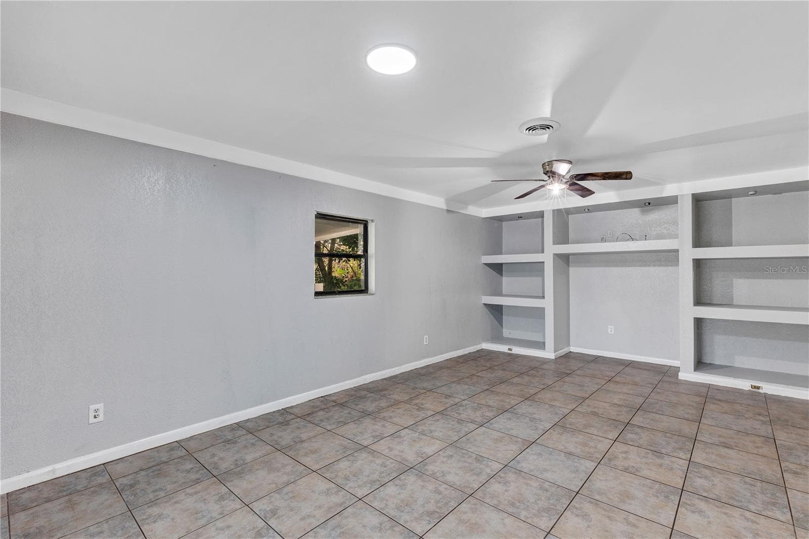 Single Family Residence at 7900 TOLEDO ST, ORLANDO, photo 15 of 32