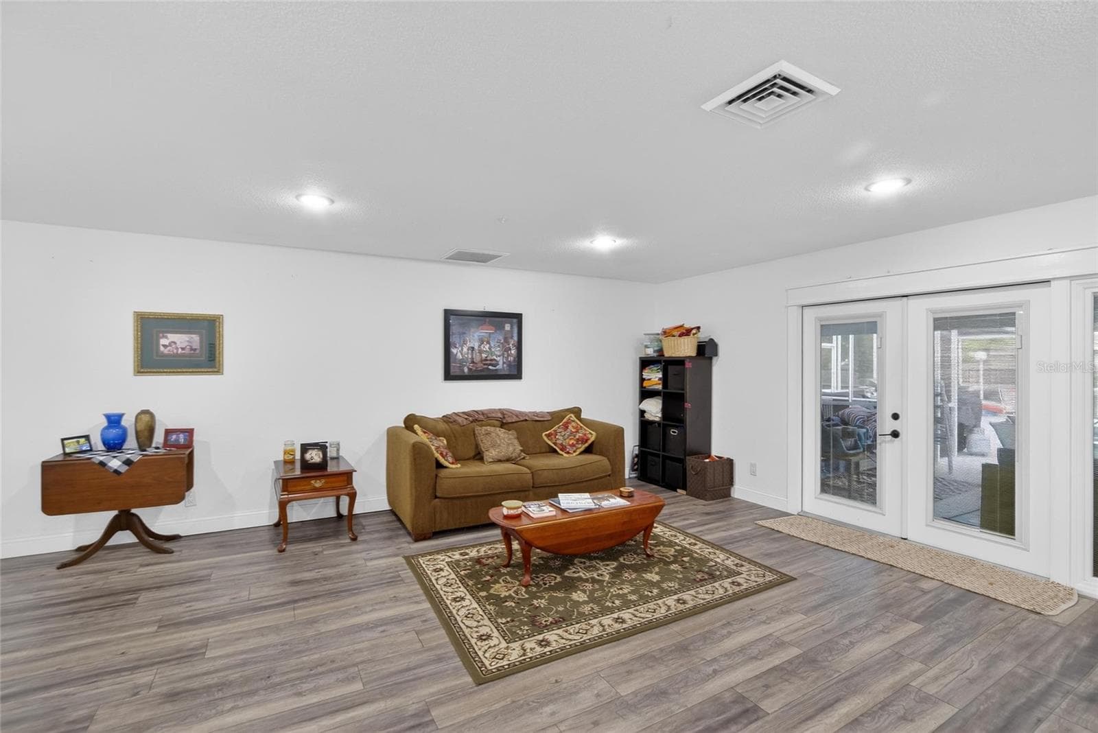 Single Family Residence at 723 W PINEDALE DR, PLANT CITY, photo 3 of 47
