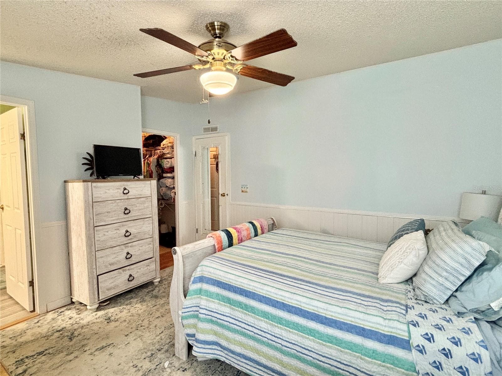 Primary bedroom - 102 AMERICANA CT NE #206, ST PETERSBURG