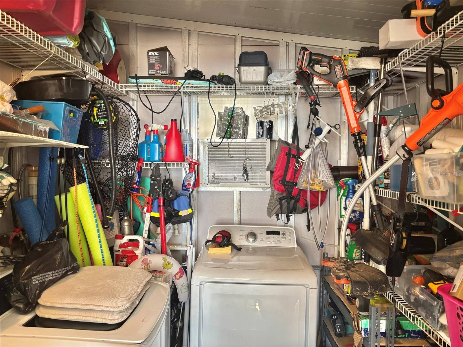 covered shed with washer and dryer - 102 AMERICANA CT NE #206, ST PETERSBURG