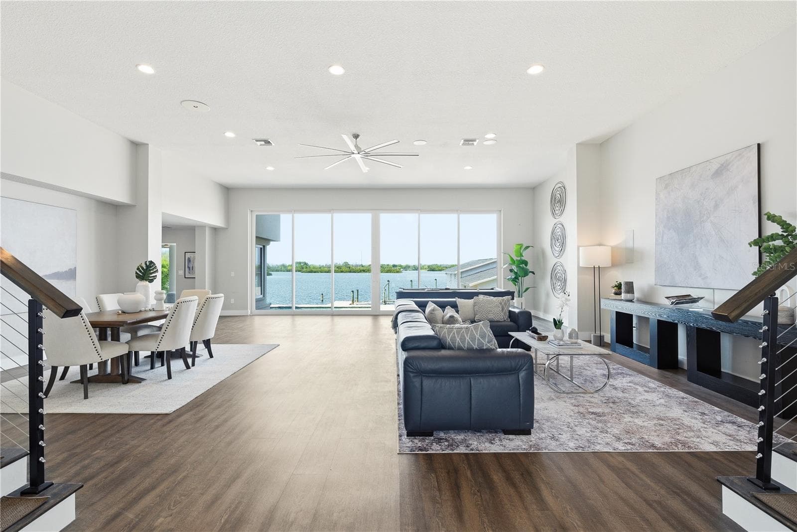 View from the Entry - 915 BAYSHORE DR, TARPON SPRINGS