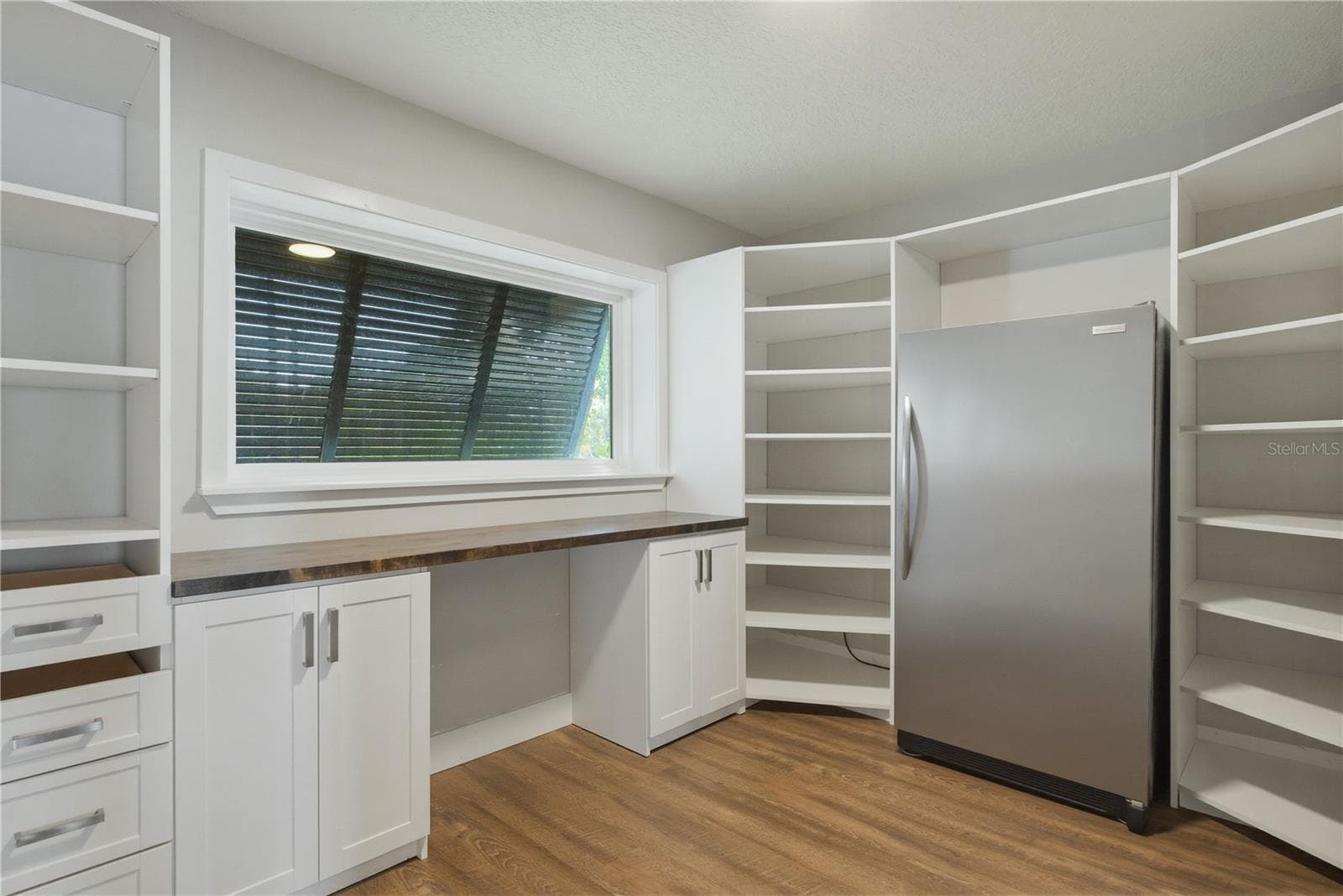 Burler's Pantry - 915 BAYSHORE DR, TARPON SPRINGS