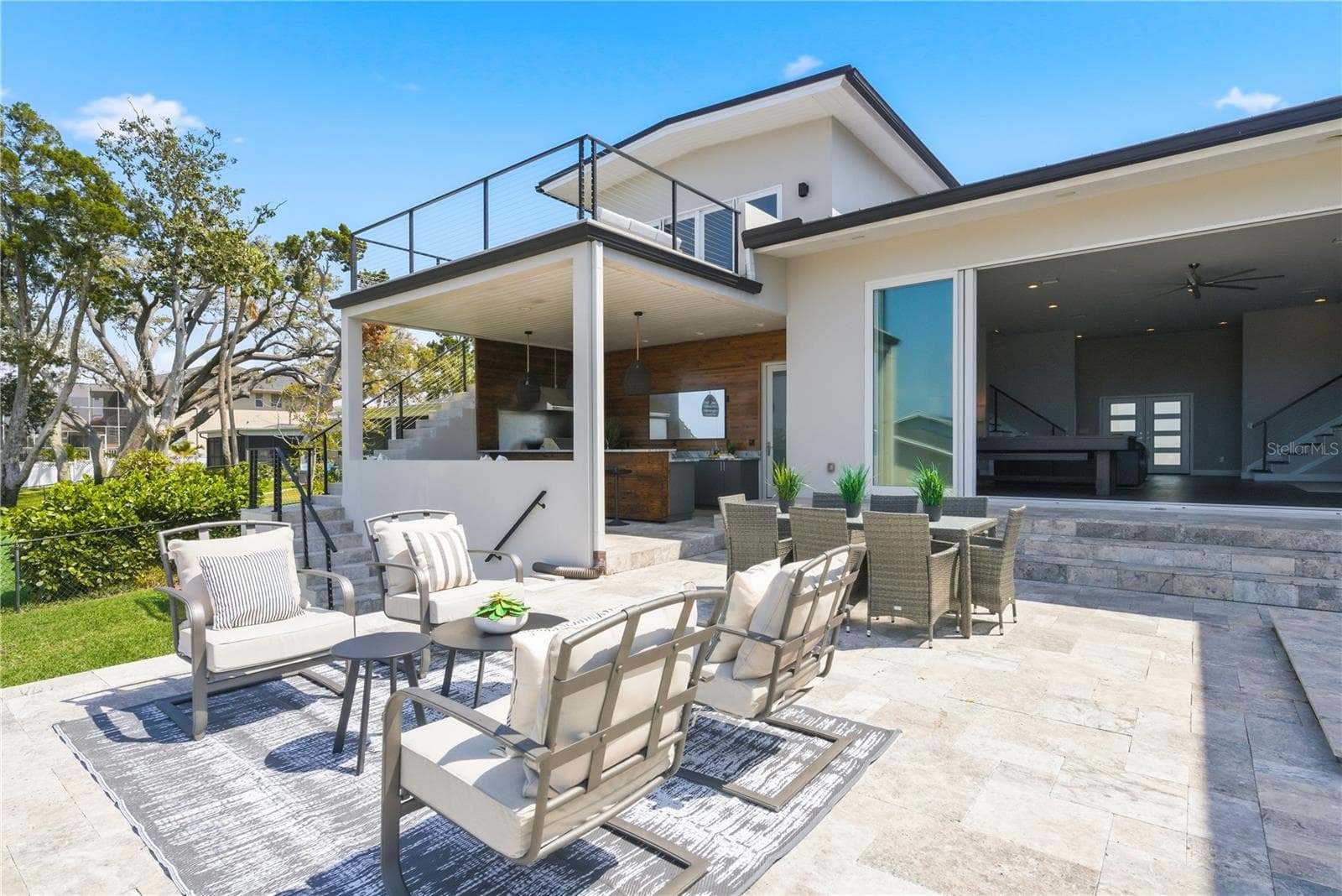 Patio- Outdoor Kitchen - Cabana looking into Back of Home - 915 BAYSHORE DR, TARPON SPRINGS