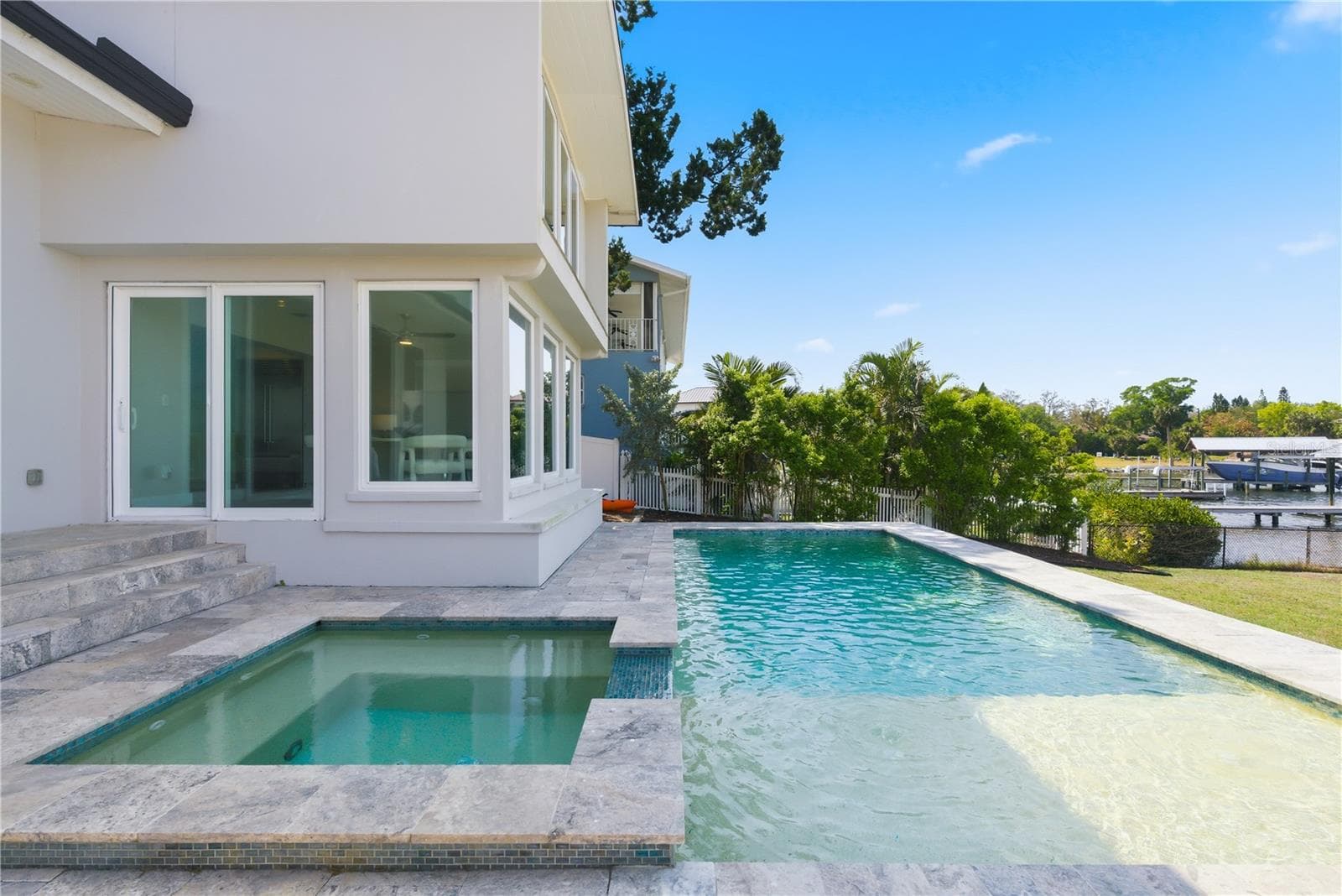 Spa and Pool - 915 BAYSHORE DR, TARPON SPRINGS