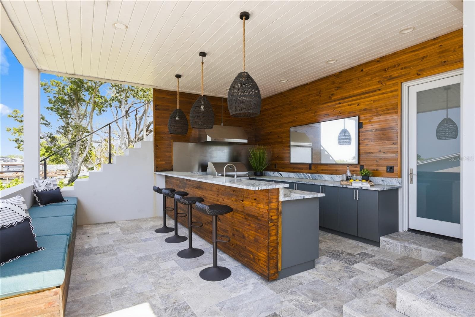 Cabana and Outdoor Kitchen - Door to Full Bath - 915 BAYSHORE DR, TARPON SPRINGS