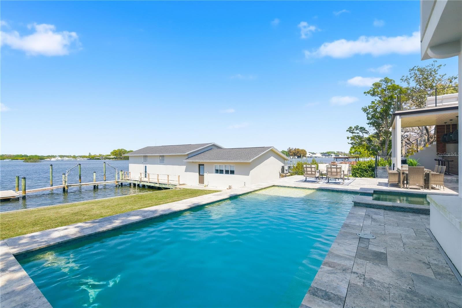 Pool Looking toward Boat anad Guest House - 915 BAYSHORE DR, TARPON SPRINGS