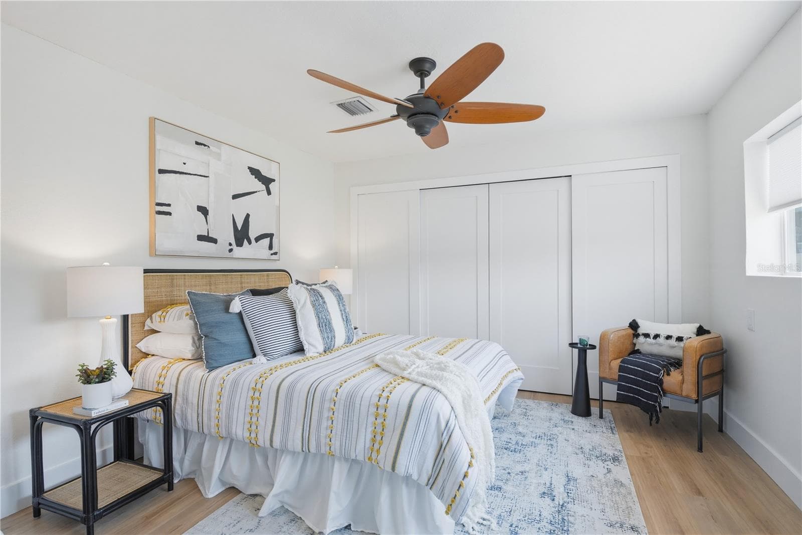 Guest House Bedroom - 915 BAYSHORE DR, TARPON SPRINGS