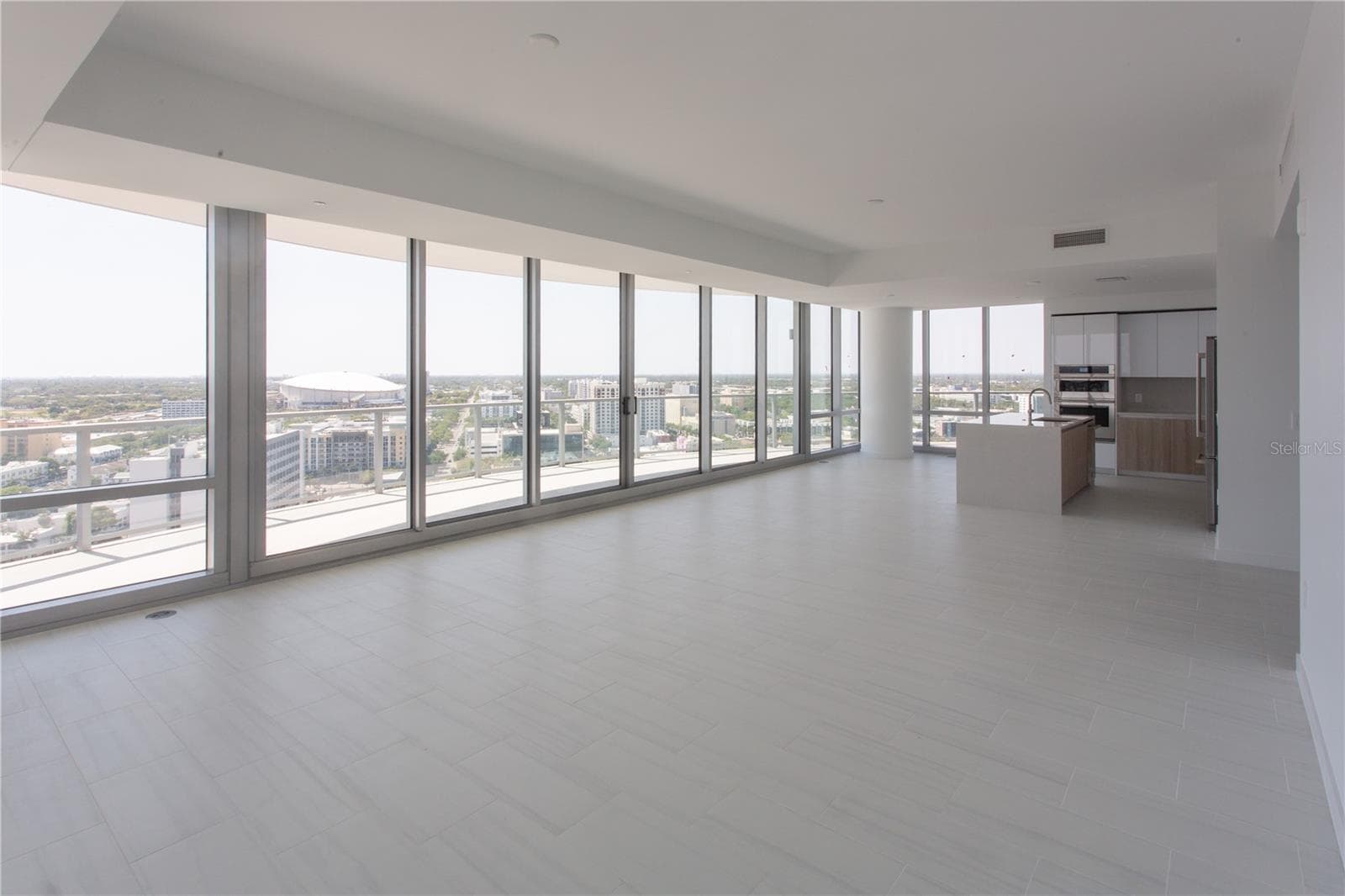 Condominium at 400 CENTRAL AVE #2001, ST PETERSBURG, photo 16 of 46