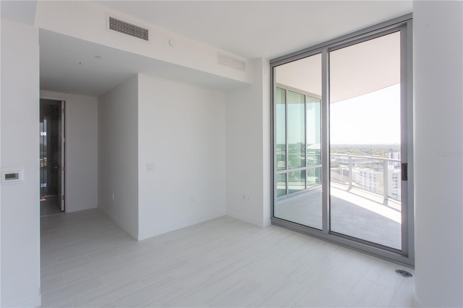 Condominium at 400 CENTRAL AVE #2001, ST PETERSBURG, photo 23 of 46