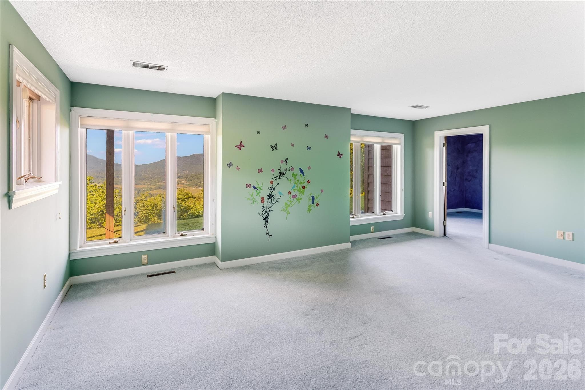 Bedroom 2- lower level - Clyde