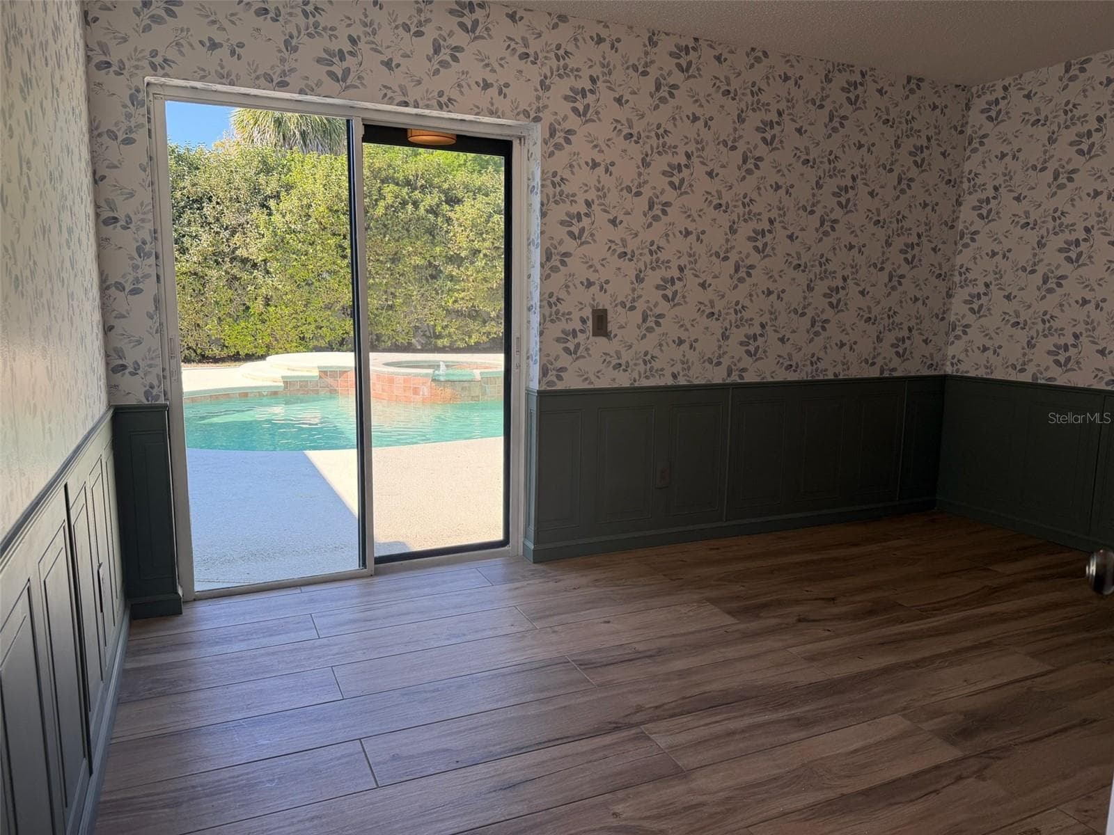 BEDROOM 3 : POOL VIEW - 9115 BAY SIDE CT, ORLANDO