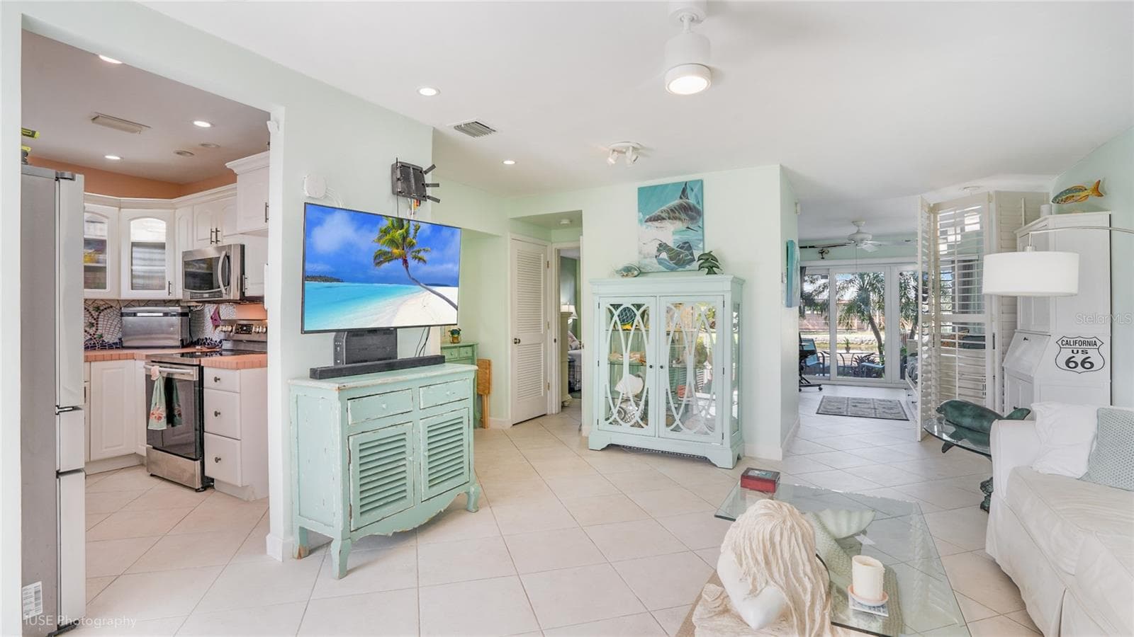 Living Room - 535 HENDRICKS ISLE #108, FORT LAUDERDALE