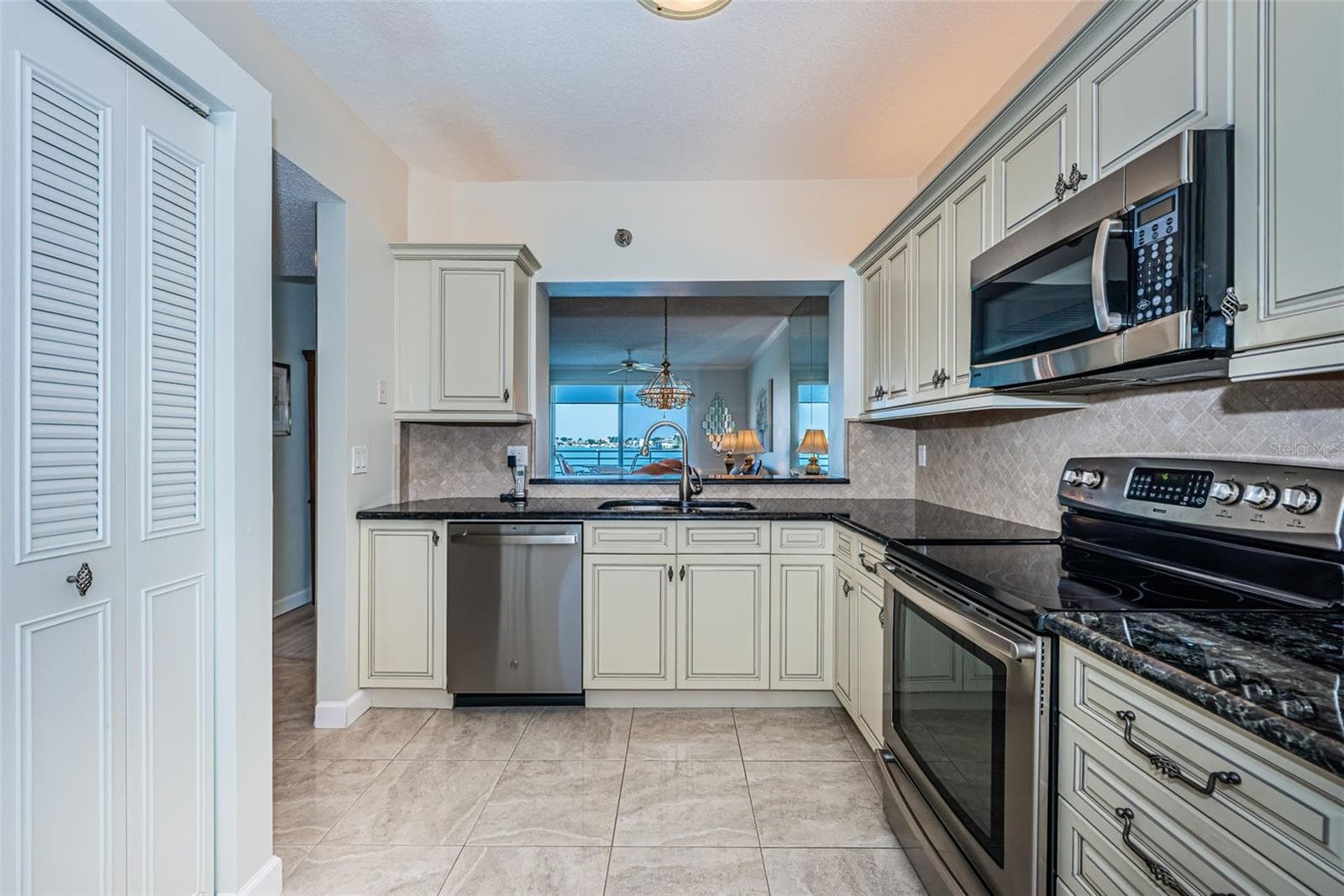 Kitchen has Abundant Storage - 7979 SAILBOAT KEY BLVD S #205, SOUTH PASADENA