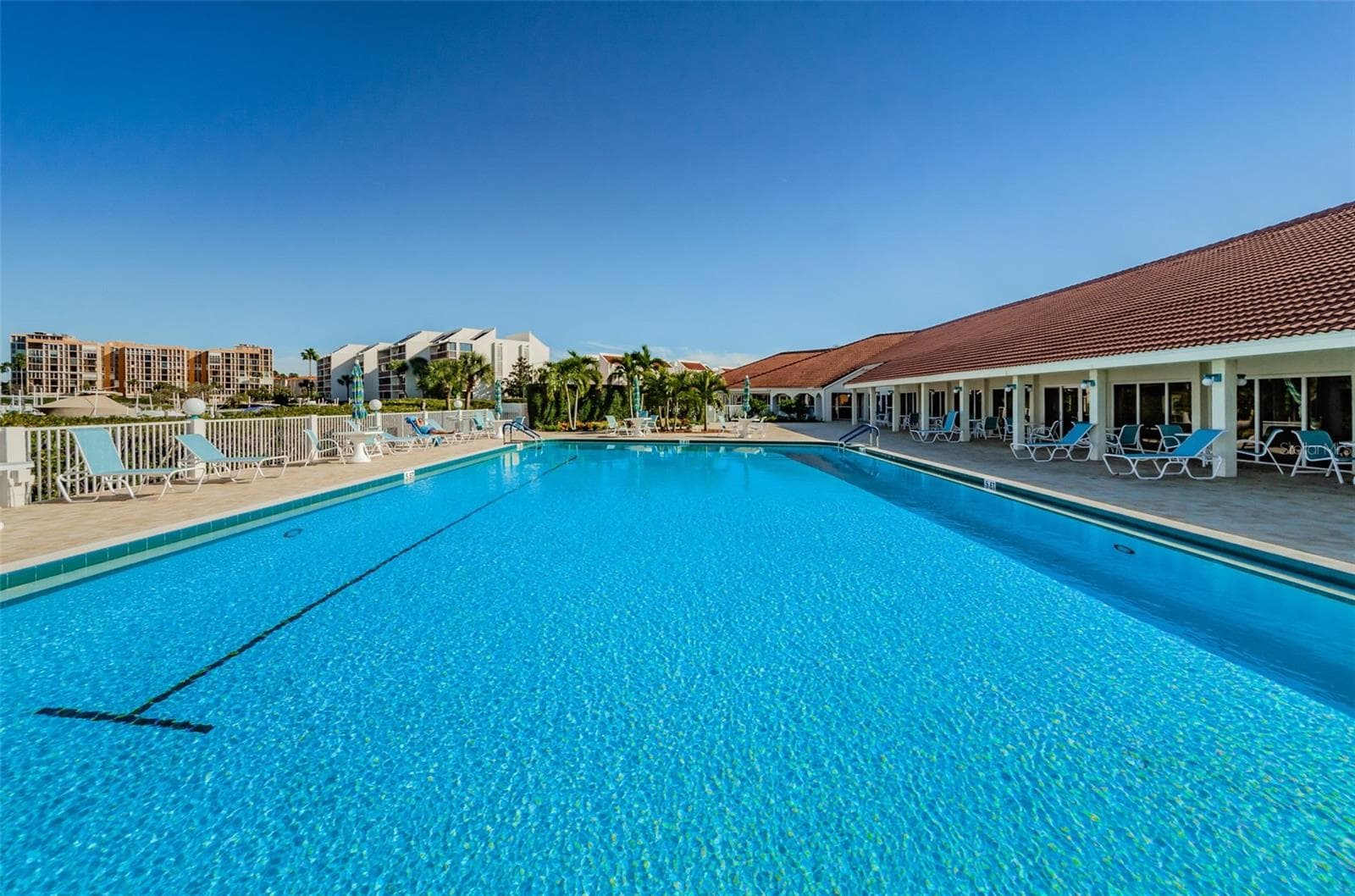 Clubhouse Heated Poo - 7979 SAILBOAT KEY BLVD S #205, SOUTH PASADENA