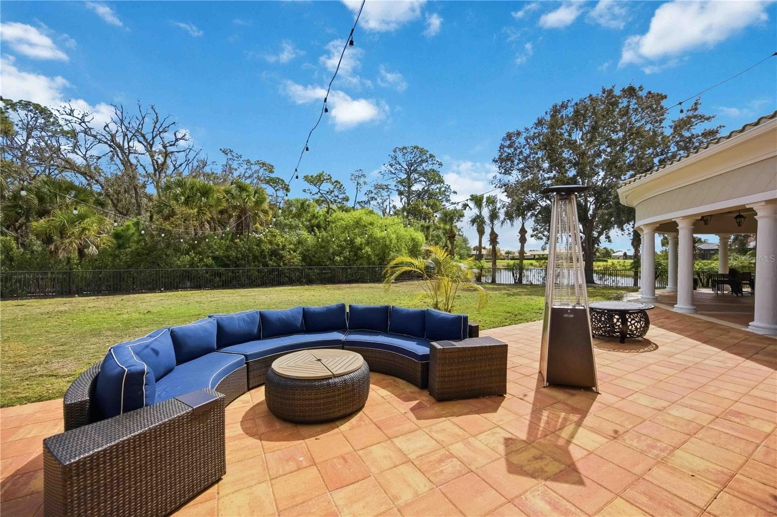 Amenity Center - back yard gathering - 133 BELLA VISTA TER #32C, NORTH VENICE